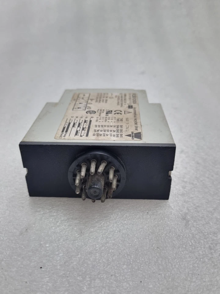 Carlo Gavazzi PCB01DM24 Asymmetrical Recycler Timer Made in Italy PCB01DM24